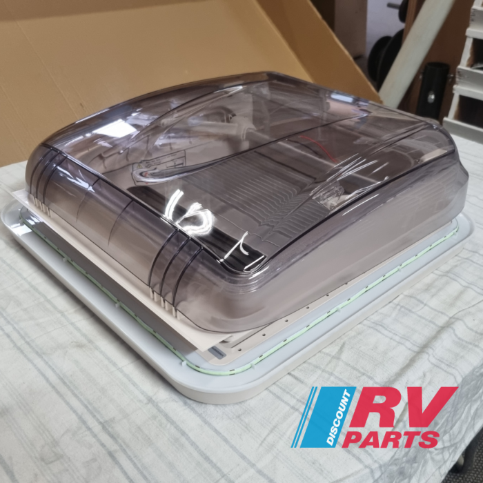 DRV Roof Vent/Skylight - 400 x 400 (crystal)